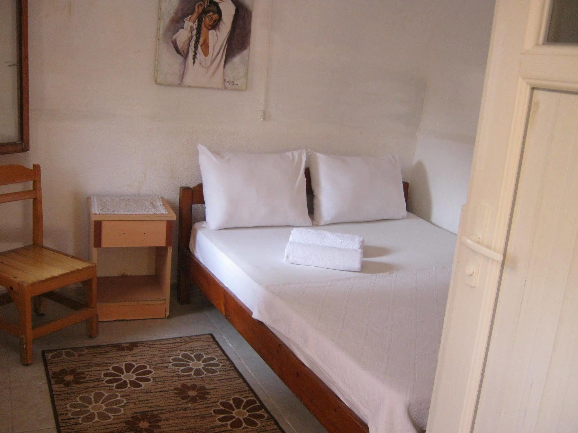 Ferah Hostel Monica'S Place 페티예 외부 사진